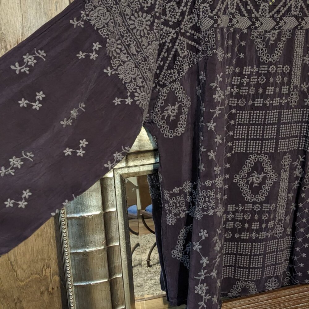 Johnny Was rayon top embroidered look M brown - Picture 2 of 8